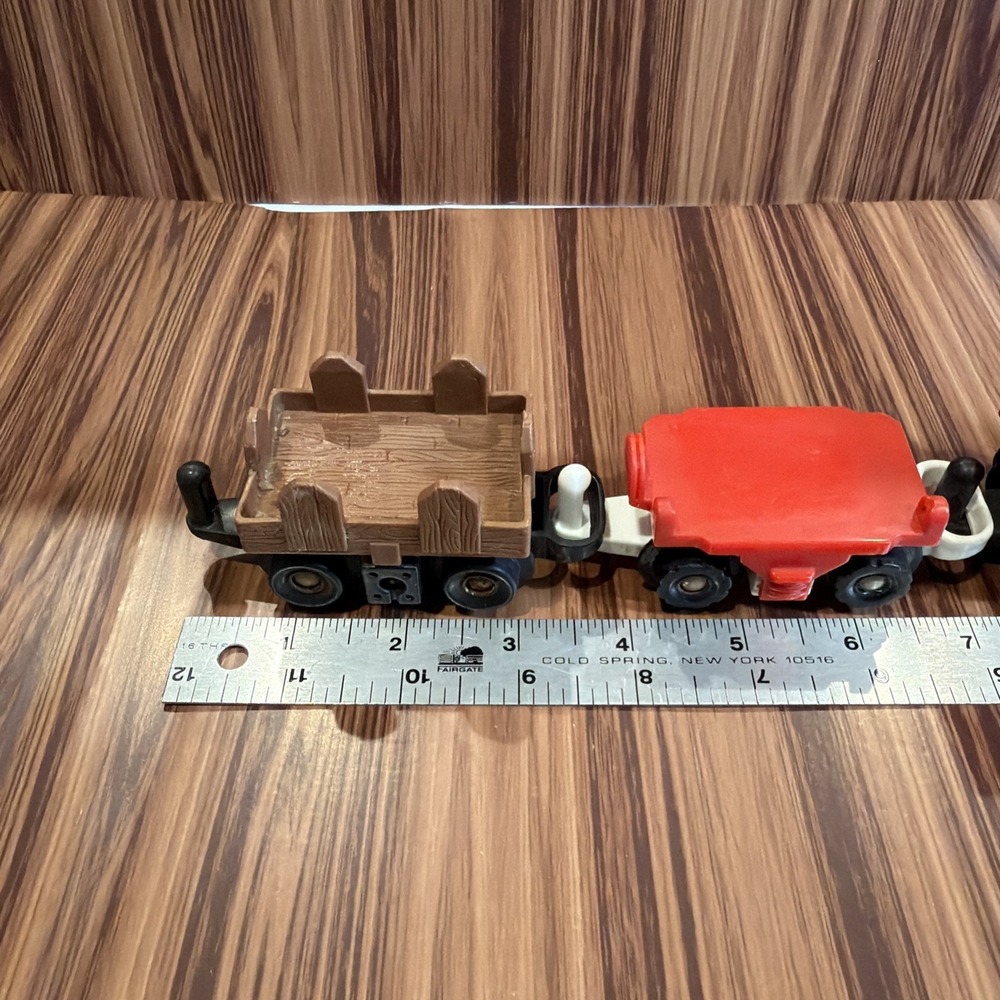 2003 Fisher Price Geotrax Tracktown Railway Replacement Pieces 3 Cars - Picture 7 of 10